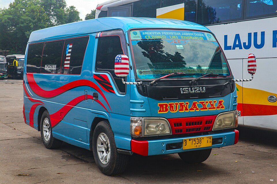 Elf Long 19 seat untuk wisata AKAD TRAVELING